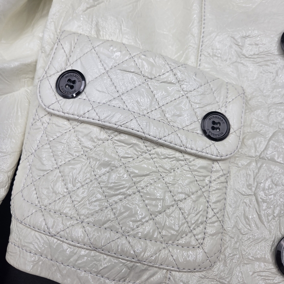 Burberry Women's Cream Double-Breasted Jacket - Picture 3 of 10